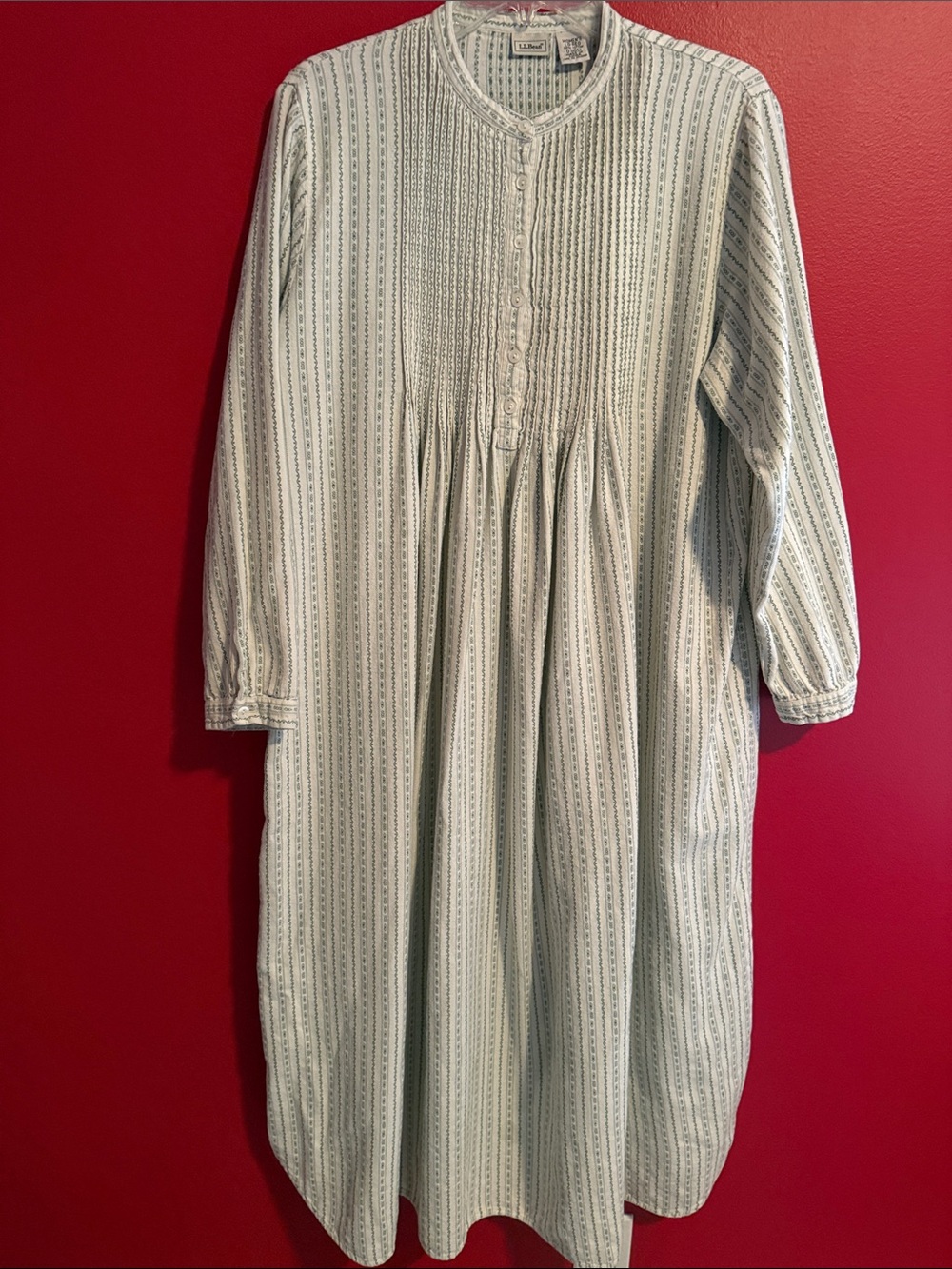 L.L.Bean Pintuck Dobby Cotton Flannel Long Nightgown Sz L
